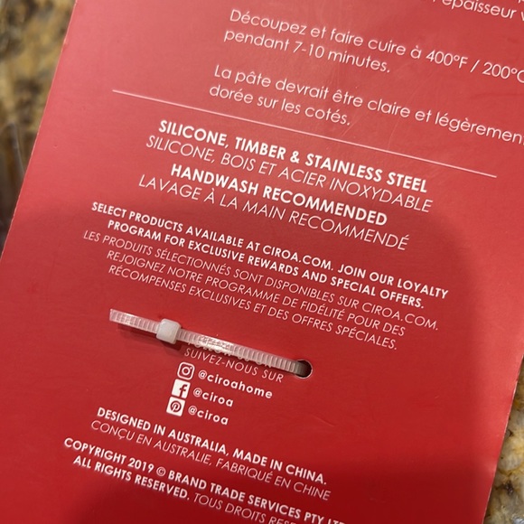 Holiday Spatula & Christmas Tree Cookie Cutter - Picture 6 of 7